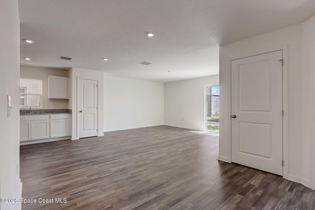 1455 Hayworth Circle NW, Palm Bay, FL 32907