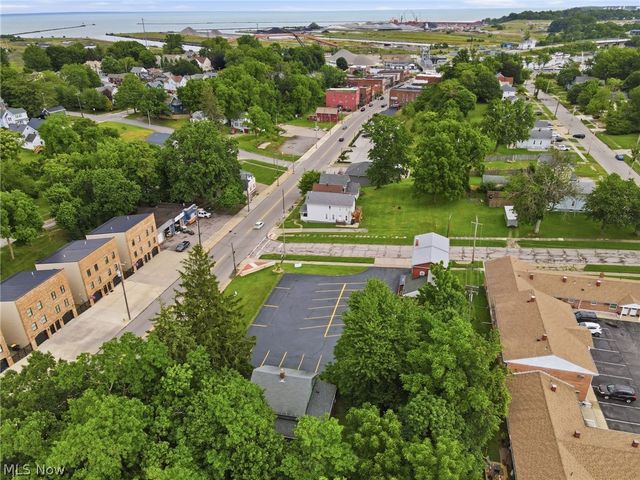 1420 Bridge Street, Ashtabula, OH 44004