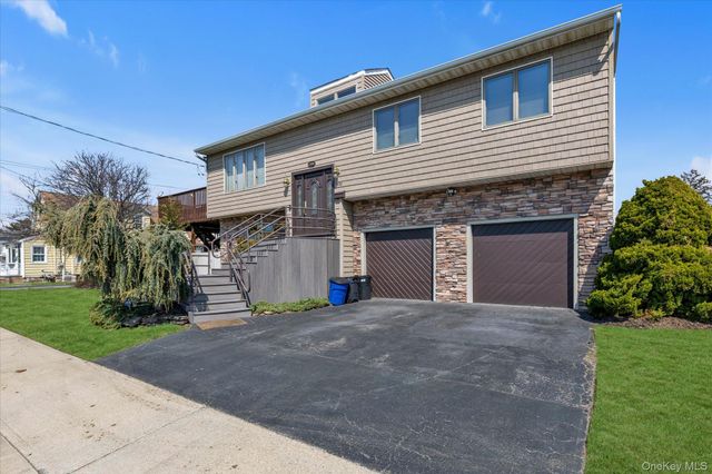 390 Silver Lane, Oceanside, NY 11572