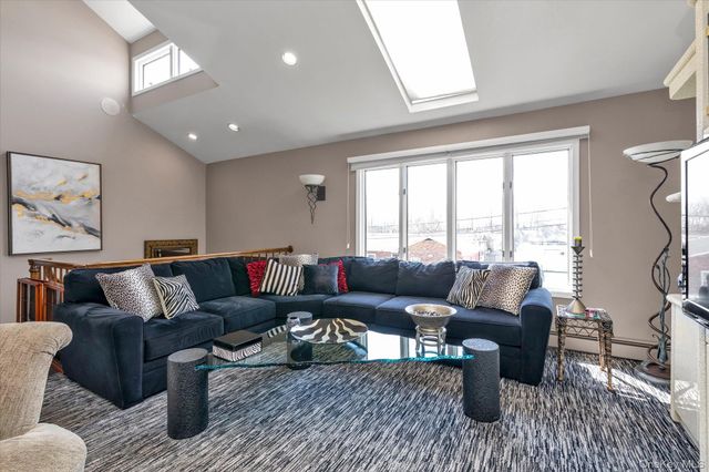 390 Silver Lane, Oceanside, NY 11572