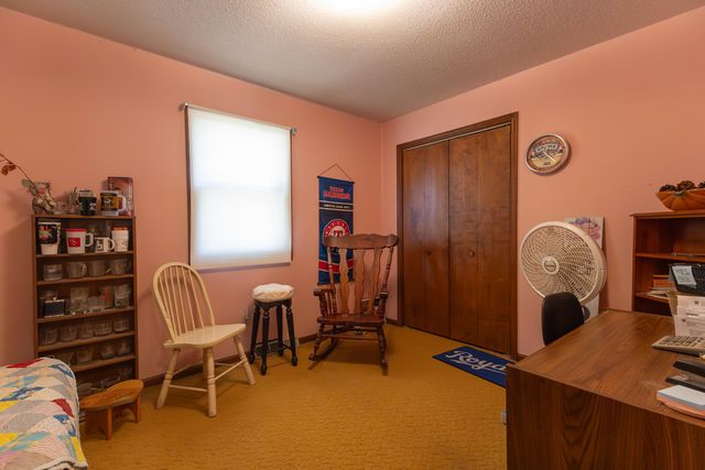 1410 HULEN DR, Moberly, MO 65270