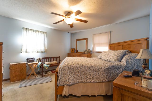 1410 HULEN DR, Moberly, MO 65270