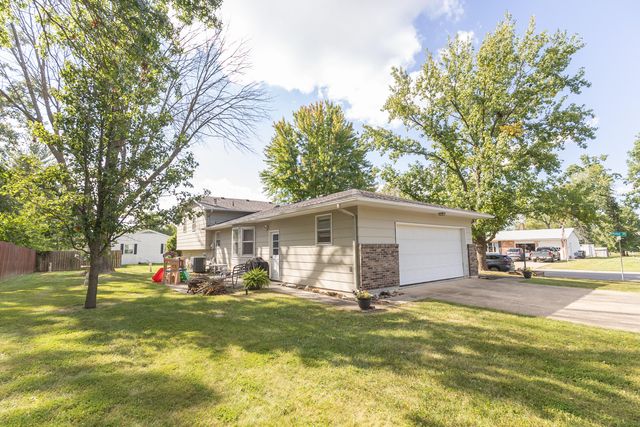 1410 HULEN DR, Moberly, MO 65270