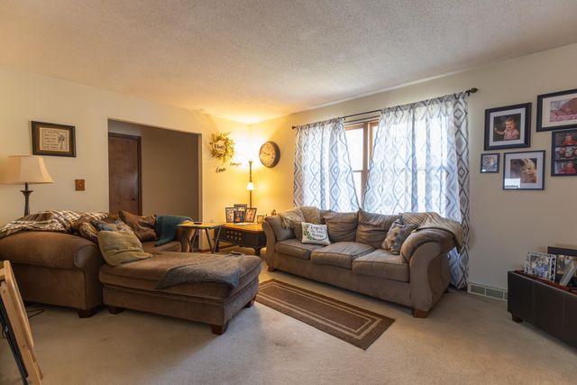 1410 HULEN DR, Moberly, MO 65270