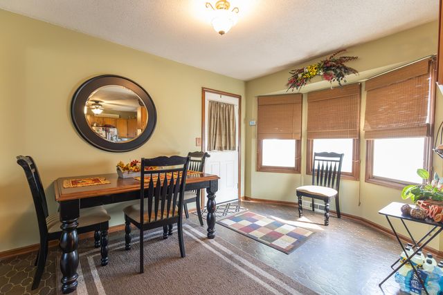 1410 HULEN DR, Moberly, MO 65270