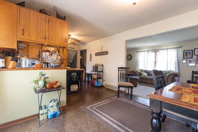 1410 HULEN DR, Moberly, MO 65270