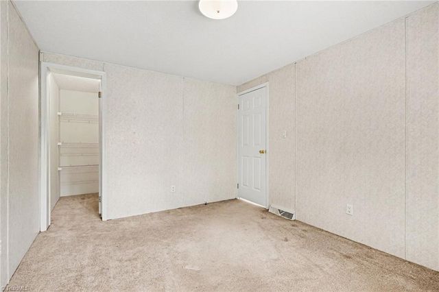 194 Pinehaven Drive, New London, NC 28127