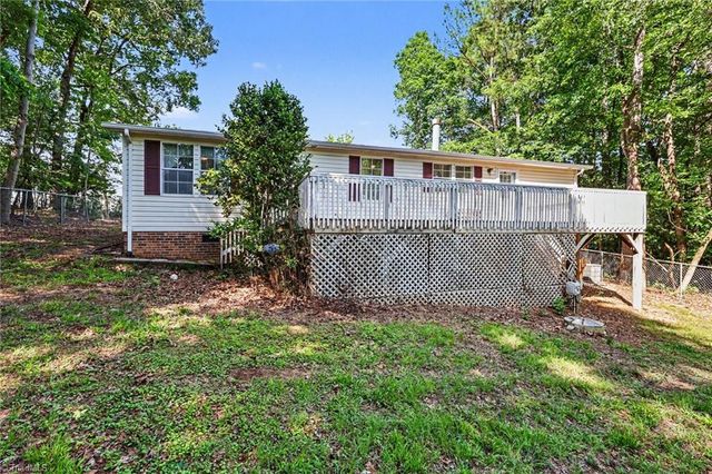 194 Pinehaven Drive, New London, NC 28127