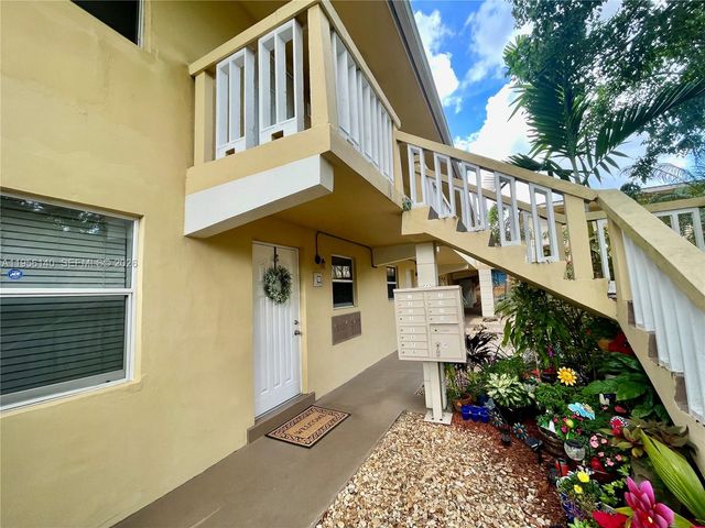 811 NE 14th Pl 4, Fort Lauderdale, FL 33304