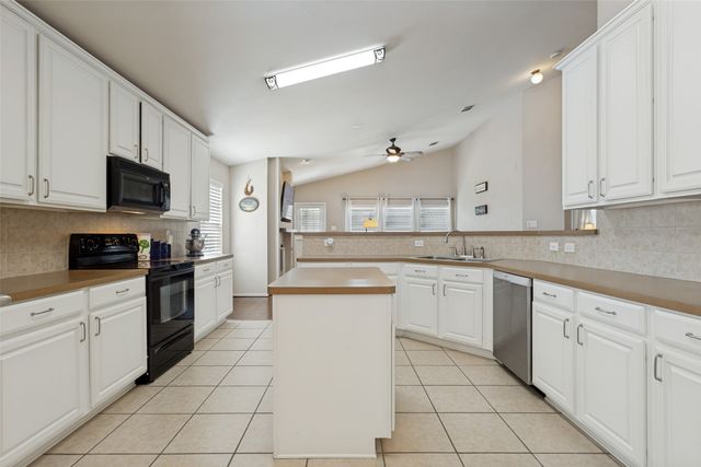 1303 Fayette Court, Wylie, TX 75098
