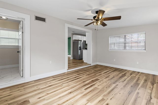 725 Tuxedo Drive, Fort Walton Beach, FL 32547