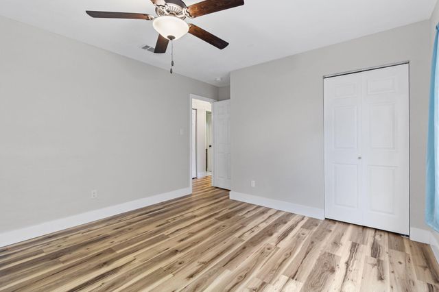 725 Tuxedo Drive, Fort Walton Beach, FL 32547