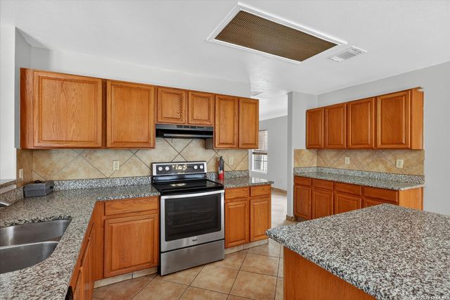 22023 legend point, San Antonio, TX 78258