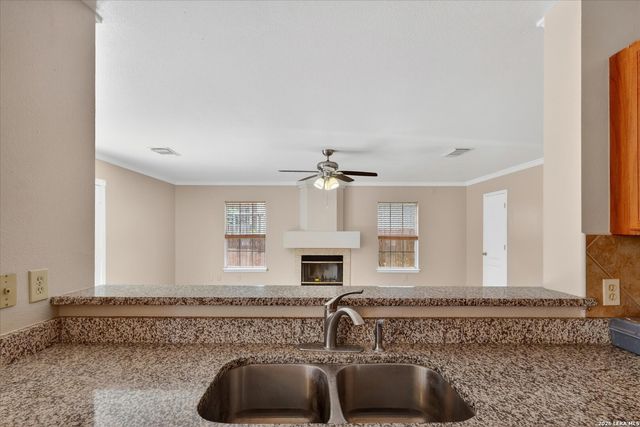 22023 legend point, San Antonio, TX 78258
