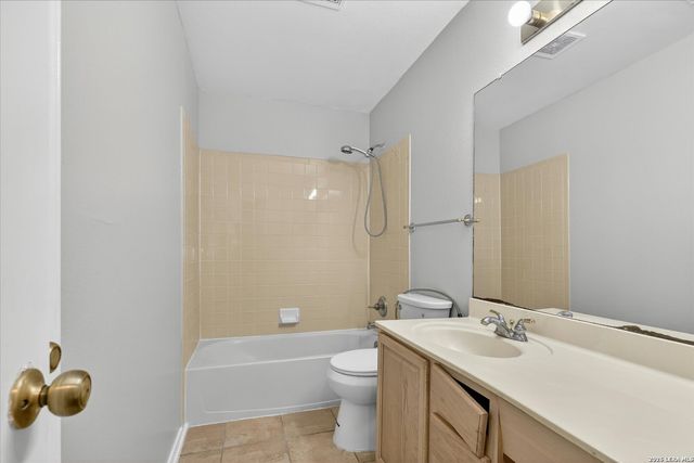 22023 legend point, San Antonio, TX 78258