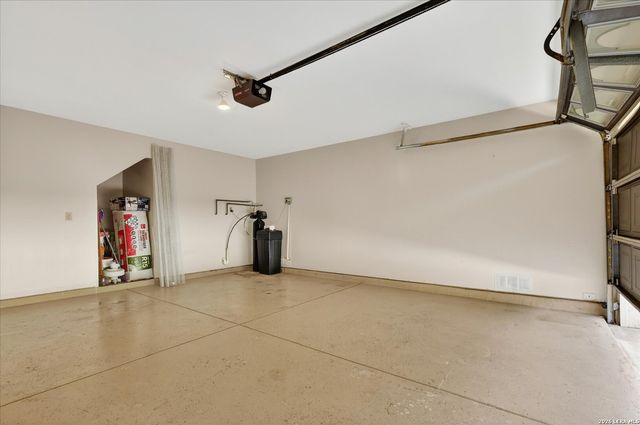 22023 legend point, San Antonio, TX 78258