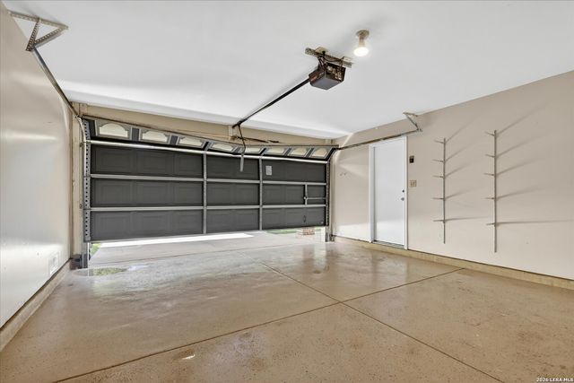 22023 legend point, San Antonio, TX 78258
