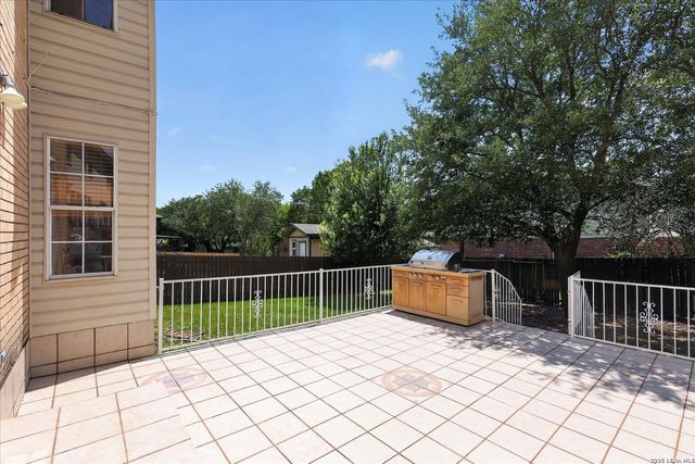 22023 legend point, San Antonio, TX 78258