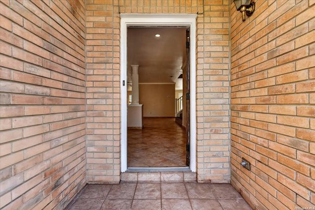 22023 legend point, San Antonio, TX 78258