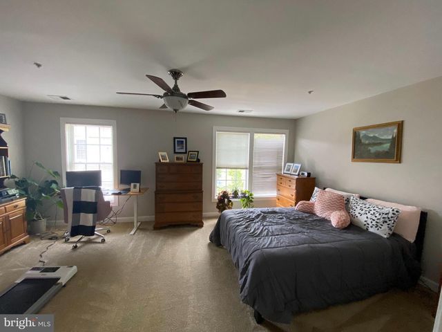 8143 SKELTON CIR, Falls Church, VA 22042