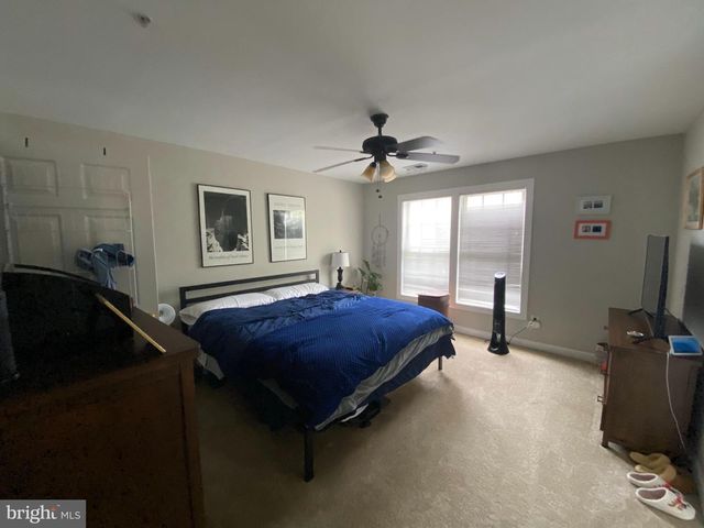 8143 SKELTON CIR, Falls Church, VA 22042