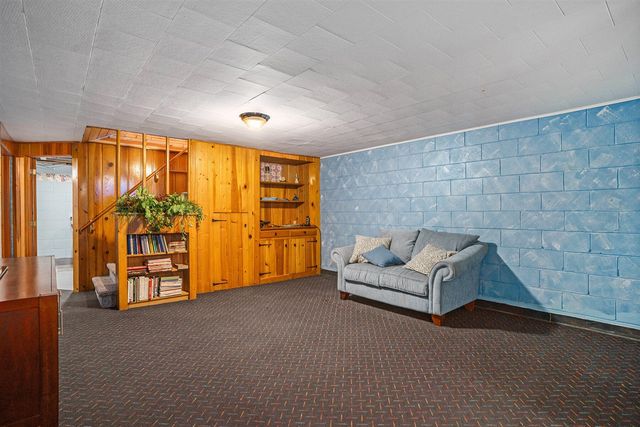 1018 Ruddiman Drive, Muskegon, MI 49445