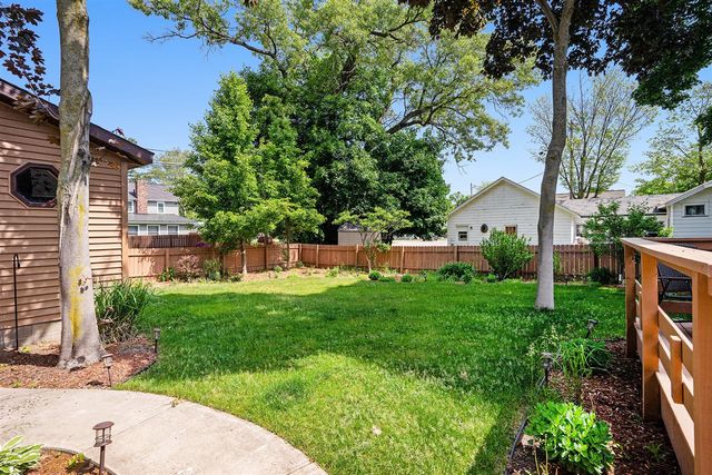 1018 Ruddiman Drive, Muskegon, MI 49445