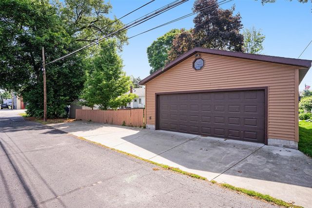 1018 Ruddiman Drive, Muskegon, MI 49445