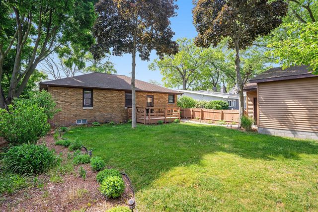 1018 Ruddiman Drive, Muskegon, MI 49445