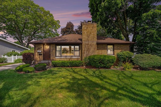 1018 Ruddiman Drive, Muskegon, MI 49445