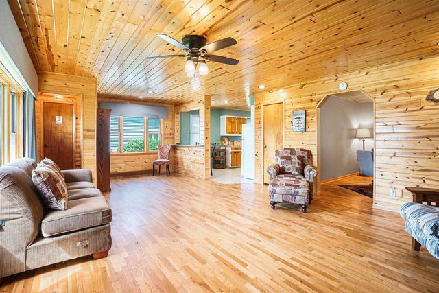 1018 Ruddiman Drive, Muskegon, MI 49445