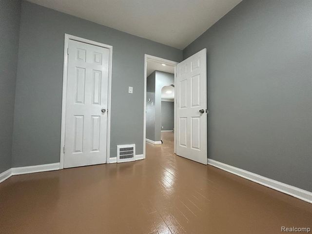 19710 Moross Road, Detroit, MI 48224