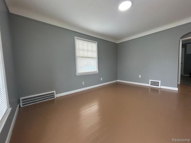 19710 Moross Road, Detroit, MI 48224