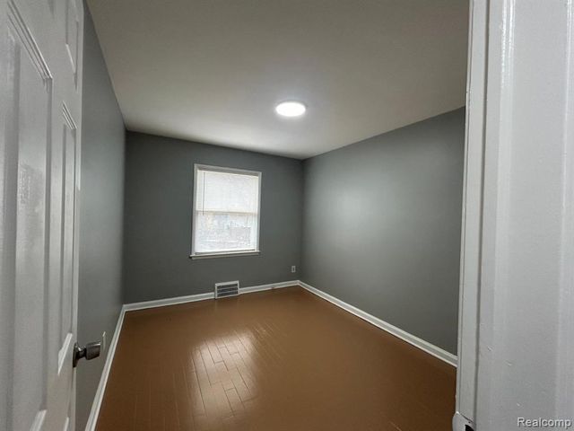 19710 Moross Road, Detroit, MI 48224