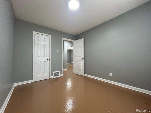 19710 Moross Road, Detroit, MI 48224