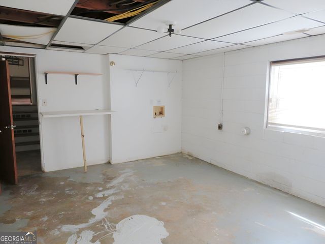 2705 Hayden Drive, East Point, GA 30344