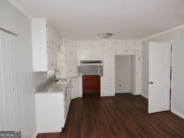 2705 Hayden Drive, East Point, GA 30344