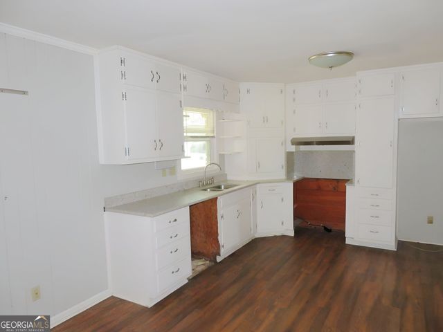 2705 Hayden Drive, East Point, GA 30344