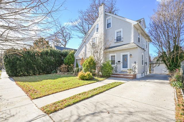 3226 158th Street, Flushing, NY 11358