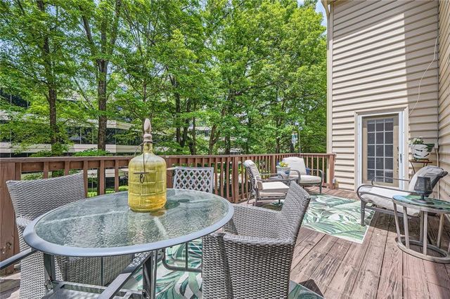 40 Ivy Chase NE, Atlanta, GA 30342