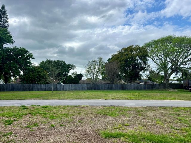 1395 MISSION DRIVE W 28C, Clearwater, FL 33759