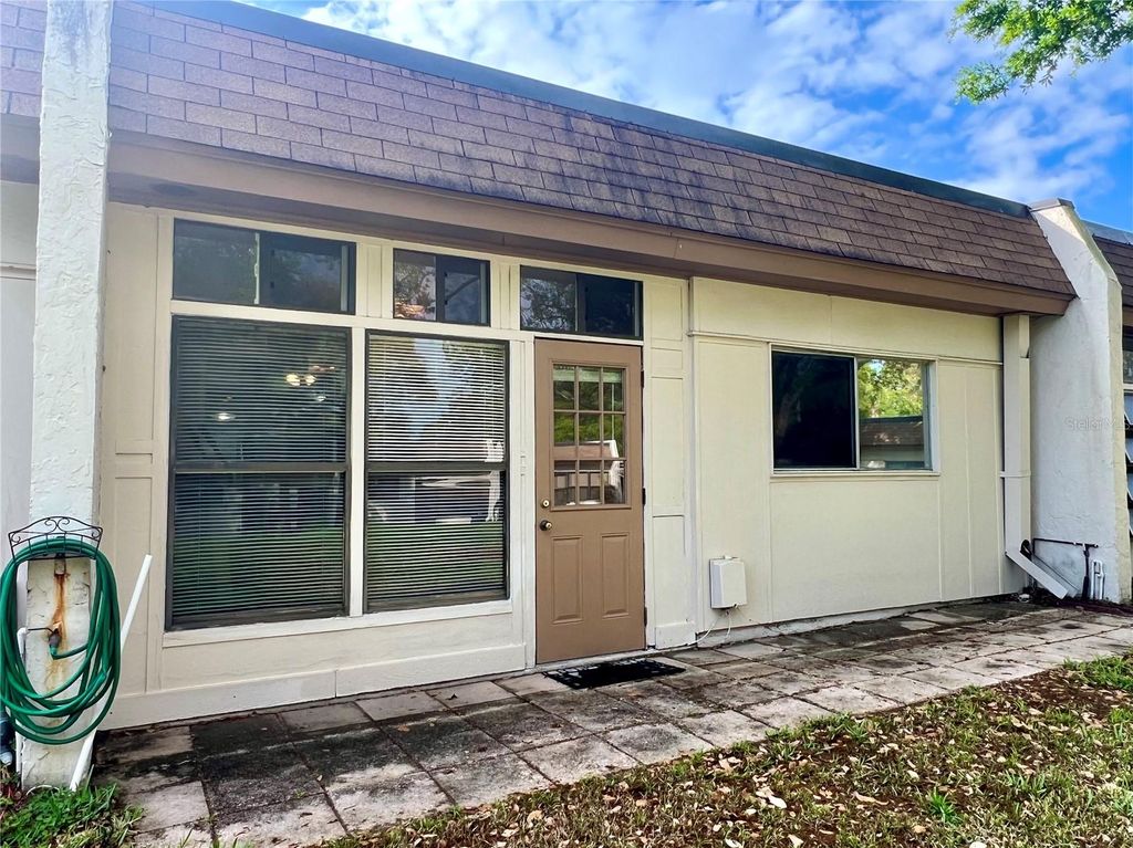 Image 14 of property listing at 1395 MISSION DRIVE W 28C, Clearwater, FL 33759