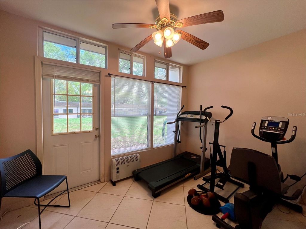 Image 8 of property listing at 1395 MISSION DRIVE W 28C, Clearwater, FL 33759