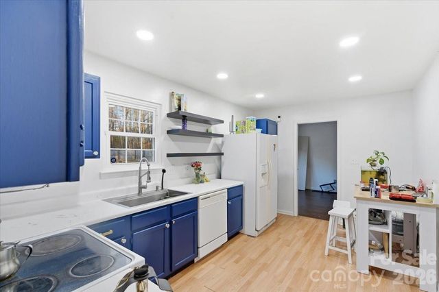 15927 Lawyers Road, Matthews, NC 28104