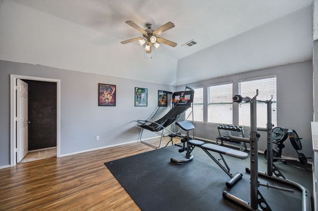 9121 Liberty Crossing Drive, Fort Worth, TX 76131