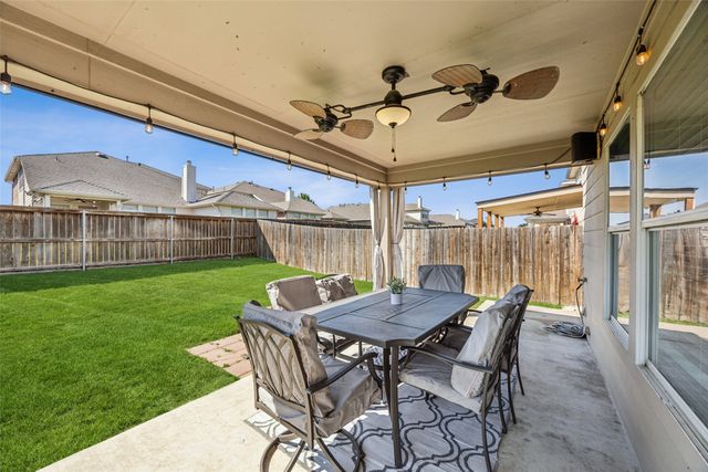9121 Liberty Crossing Drive, Fort Worth, TX 76131