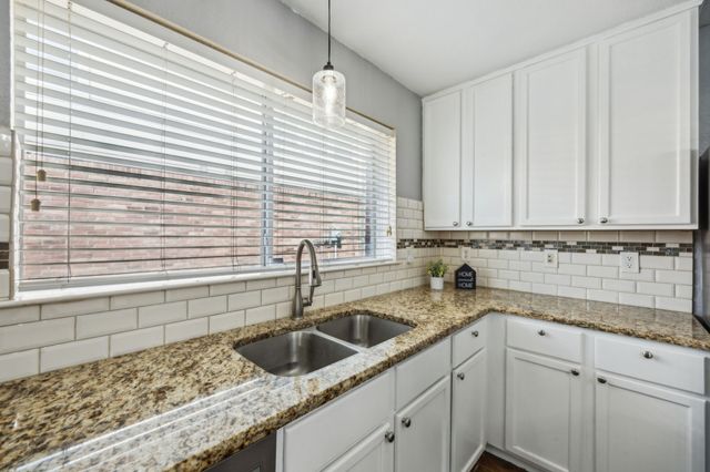 9121 Liberty Crossing Drive, Fort Worth, TX 76131