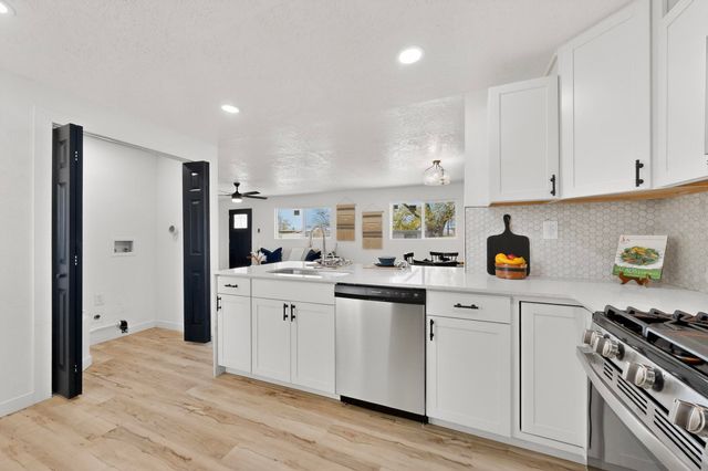 10706 Fairbanks Road NE, Albuquerque, NM 87112