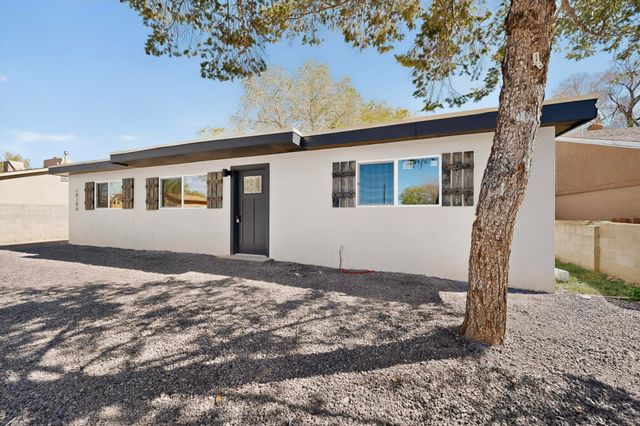 10706 Fairbanks Road NE, Albuquerque, NM 87112