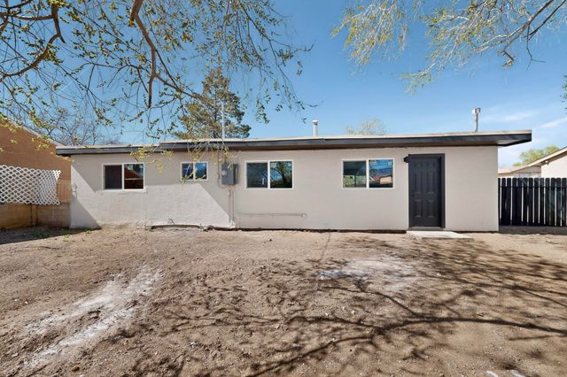 10706 Fairbanks Road NE, Albuquerque, NM 87112